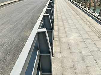 T031 Crash Barrier