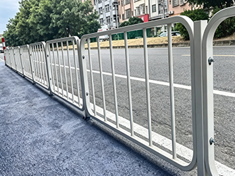 T011 Hong Kong-style non-isolated guardrail